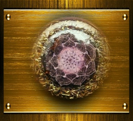 Orgonit-So symbolom korunnej čakry